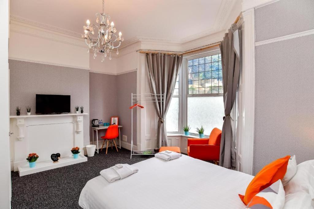 The Alexander - By Tifa Stays Hotel