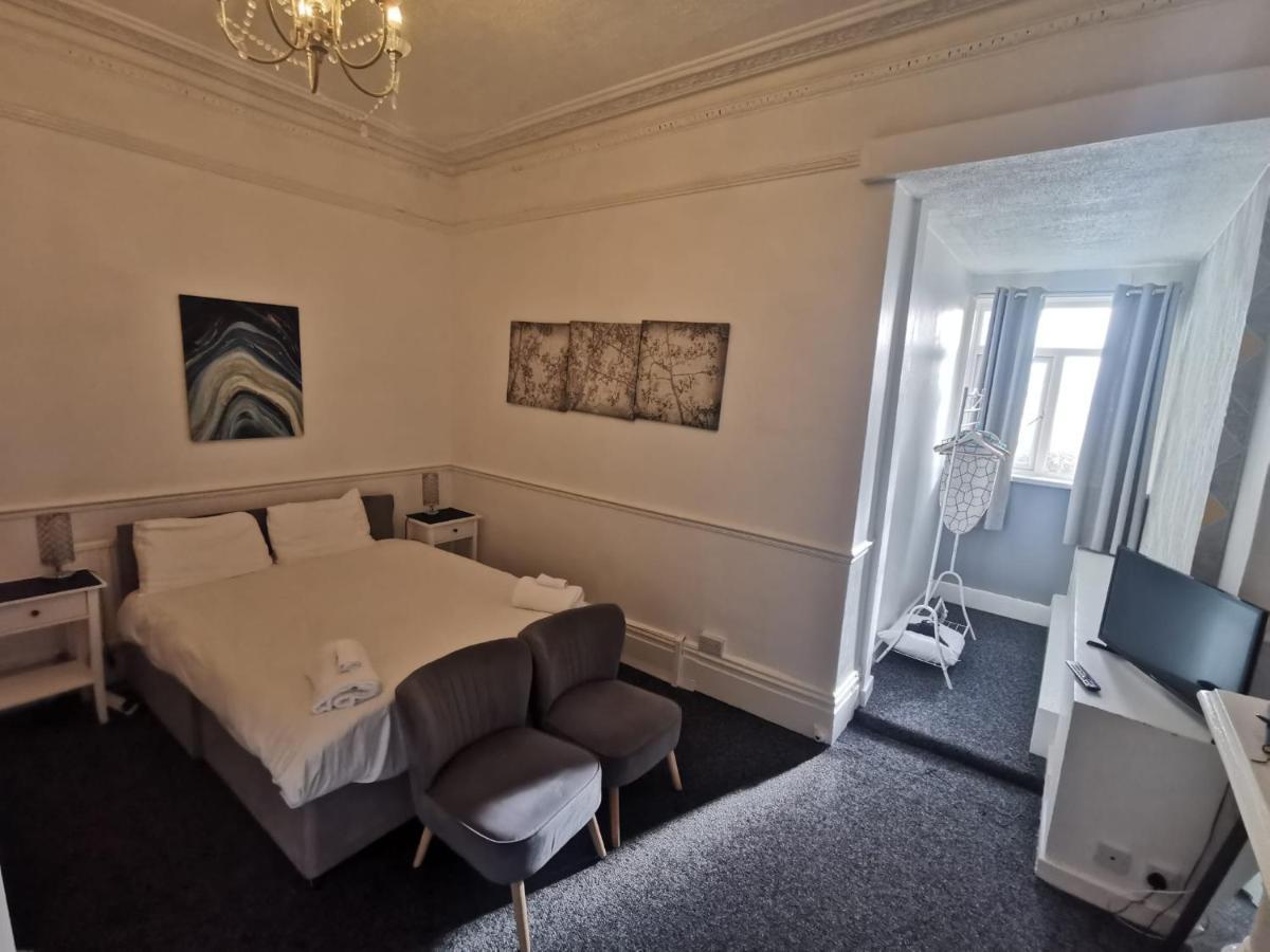 The Alexander - By Tifa Stays Hotel Swansea